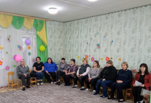 Педагогический совет «Театрализованная деятельность в доу» Педагогический совет «Театрализованная деятельность в доу».